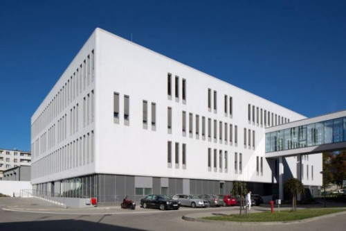 Obiekty medyczne oraz szpitale są wyjątkowo trudnymi tematami architektonicznymi ze względu na ich wymagania funkcjonalne