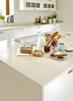 Uniwersalna stal szlachetna pozwoli na aranżację wnętrza zgodnie z trendem nawiązującym do chłodnego, monochromatycznego minimalizmu