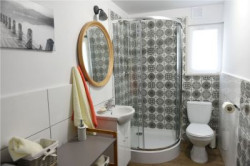 W każdym odcinku poznajemy losy innej rodziny