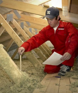 Właściciele domów kondygnacyjnych nierzadko wykańczają je etapami