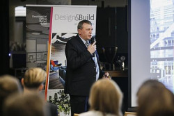 Spotkanie rozpoczęła prelekcja Radosława Krawczyka z  DIL Polska Baumanagement