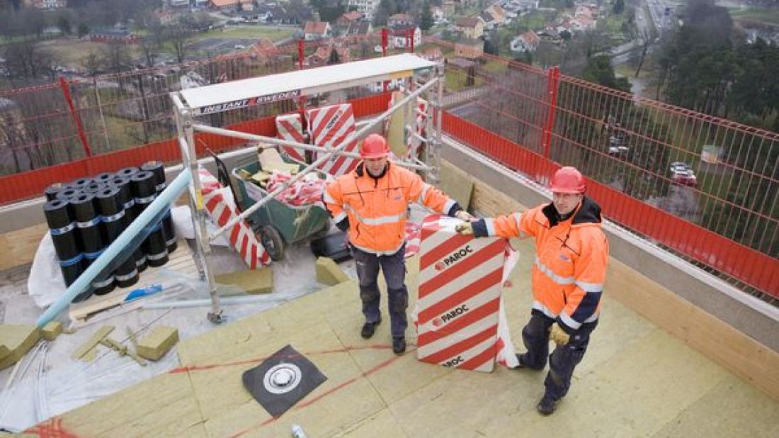 Paroc: Jesień i zima na dachu płaskim. Jak projektować, żeby nie żałować?