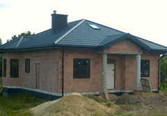 Czym i w jaki sposób ciąć blachy dachowe?