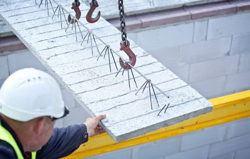 Na wybór stropu wpływa przede wszystkim kształt budynku oraz rozmieszczenie ścian działowych