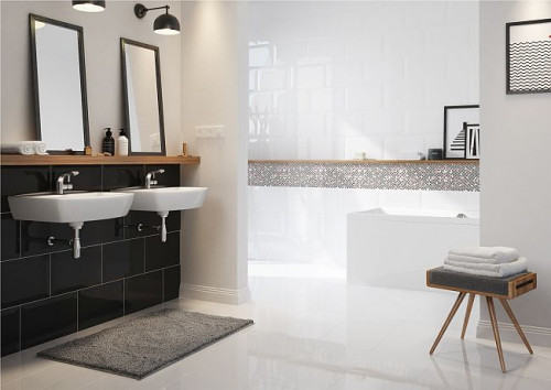 Do stylu vintage pasują zarówno tradycyjne umywalki oraz kompakty stojące, jak i nowoczesne sprzęty podwieszane