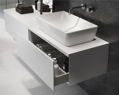 Łazienka w stylu modern to rozwiązania funkcjonalne stawiające na proste bryły i kształty