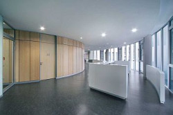 System jest niezwykle wydajny i efektywny oraz pozwala na szybki i równomierny przekaz ciepła lub chłodu