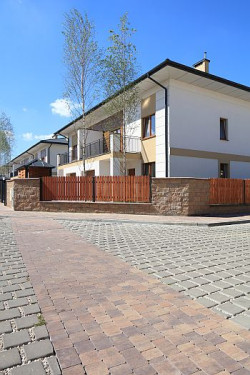 Kostka Ekol, z linii Technika firmy Polbruk, swoją popularność zawdzięcza funkcjonalnemu zastosowaniu