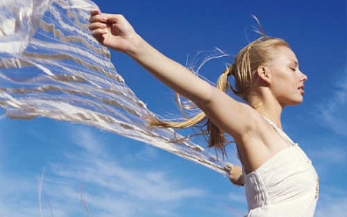 Nowe, a także istniejące już budynki posiadają coraz doskonalszą izolację cieplną, dlatego do ich ogrzewania potrzeba coraz mniej energii