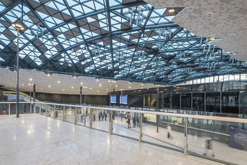 Nowoczesna koncepcja urbanistyczno-architektoniczna oraz innowacyjne materiały budowlane, pozwoliły na stworzenie miejsca przyjaznego użytkownikom