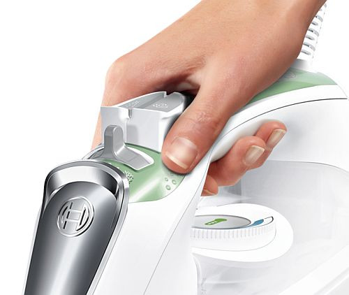 Innowacyjny czujnik dotyku grzeje tylko wtedy, gdy trzymamy żelazko w dłoni