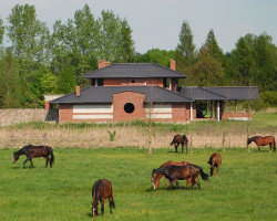 W tym roku nowoczesne okna i drzwi z aluminium wyprodukowane podczas targów pojadą do Fundacji Patria w Imiołkach
