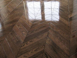 Drewno po polakierowaniu