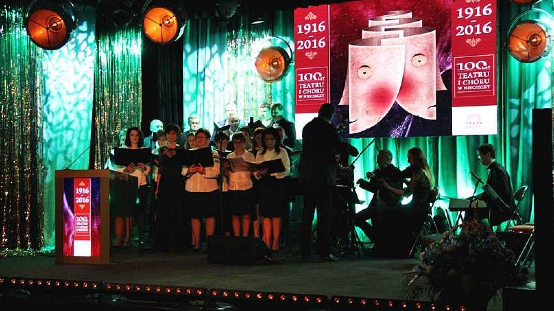 Bruk-Bet: 100 lat teatru i chóru w Niecieczy