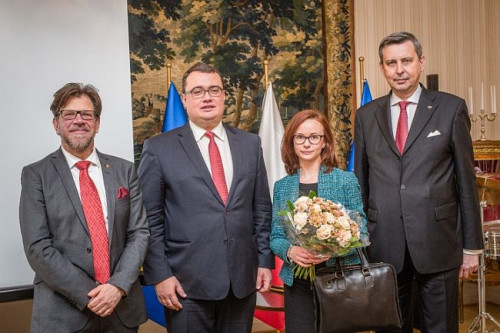 Gospodarz uroczystości podkreślił, że oba nagrodzone przedsiębiorstwa cechuje nowoczesność i innowacyjność