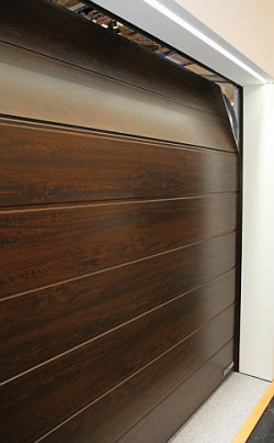 Zaprezentowany na targach czujnik wilgotności umożliwia zaprogramowanie wentylowania garażu przy zamkniętej bramie