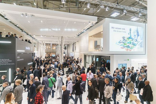 Imponujące stoisko firmy Schüco o powierzchni ponad 2400 m2 na targach BAU 2017 Fot. Schüco