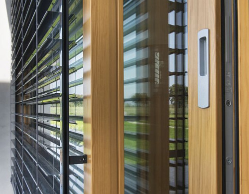 Okna i osłony okienne mogą zostać zintegrowane z systemem inteligentnego domu