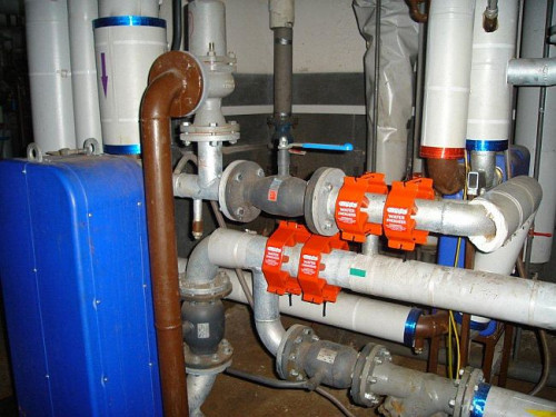 Jeśli woda spełnia europejskie normy można w ten sposób chronić instalację bez stosowania soli, prąd, wody do płukania i usuwania potrzebnych w diecie wapnia i magnezu