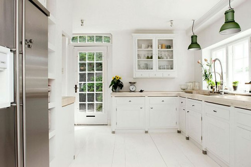 Przez długie lata kuchenne wnętrza starannie chroniono przed wzrokiem osób postronnych