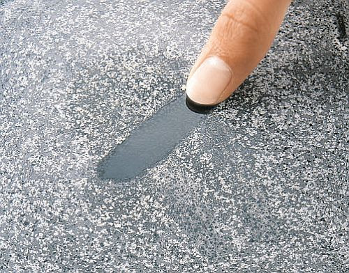 Lśniąca ceramika, na której nie tworzą się smugi i zacieki, a nieczystości trzymają się od niej z daleka, jest możliwa dzięki rozwiązaniu CeramicPlus