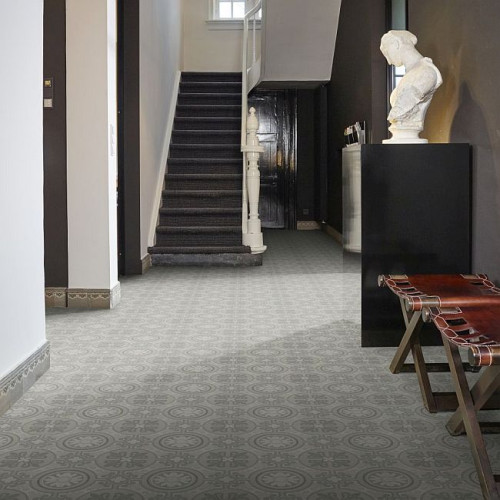 Niewielkie, kwadratowe, najczęściej w żywych odcieniach niebieskiego tworzących efektowne mozaiki – azulejo stanowią charakterystyczny element architektury Półwyspu Iberyjskiego