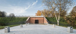 Grand Prix Brick Award 2017 wraz z nagrodą główną w kategorii Renowacja/Rekonstrukcja zdobyło Muzeum Katyńskie w Warszawie, autorstwa biura BBGK Architekci