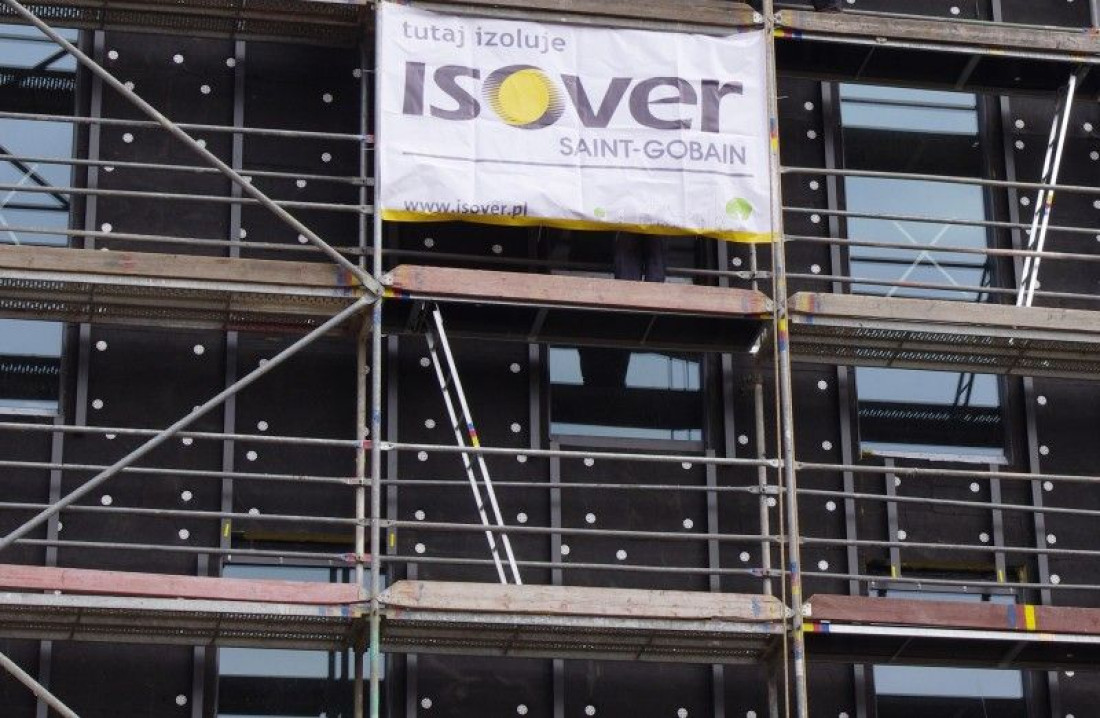 ISOVER przedstawia korzyści hybrydy dla rynku izolacji