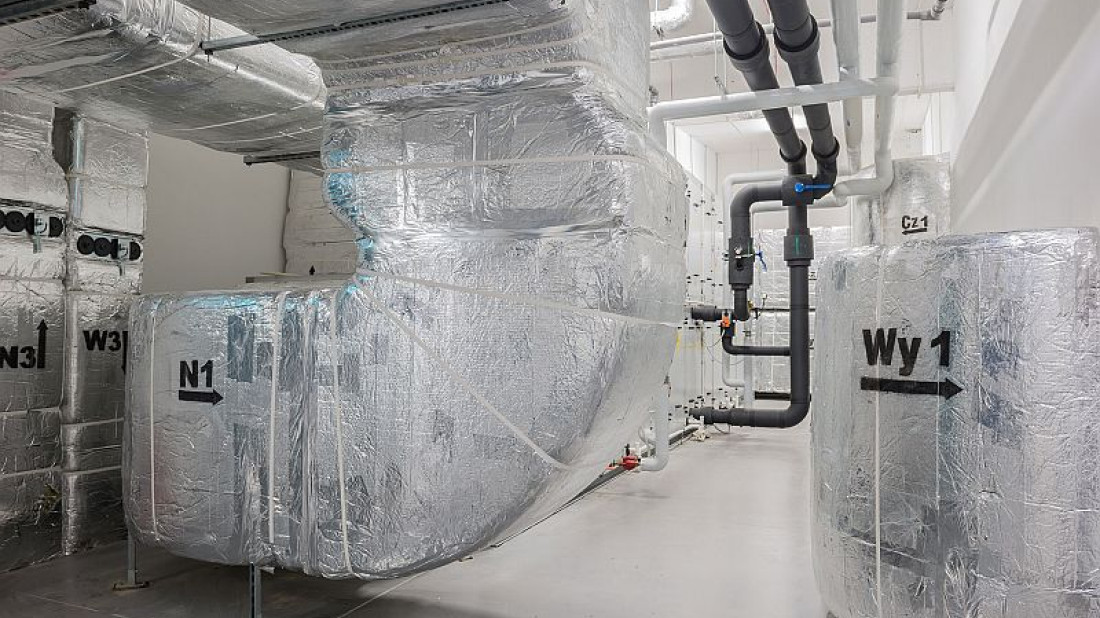 Wełna skalna ROCKWOOL – optymalne rozwiązanie do izolacji urządzeń i instalacji HVAC