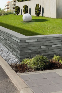 Kolekcja Libet Completto to bogata gama elementów uzupełniających, które pozwalają stworzyć spójną aranżację ogrodową