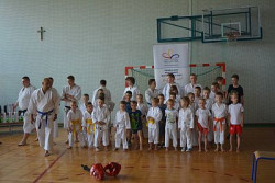 Firma REJS w swoich celach zawarła popularyzację aktywności fizycznej, zwłaszcza sportów zespołowych