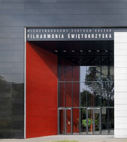 W budynku wykorzystano ponad tysiąc mkw. dźwiękochłonnych szyb Pilkington Optiphon™