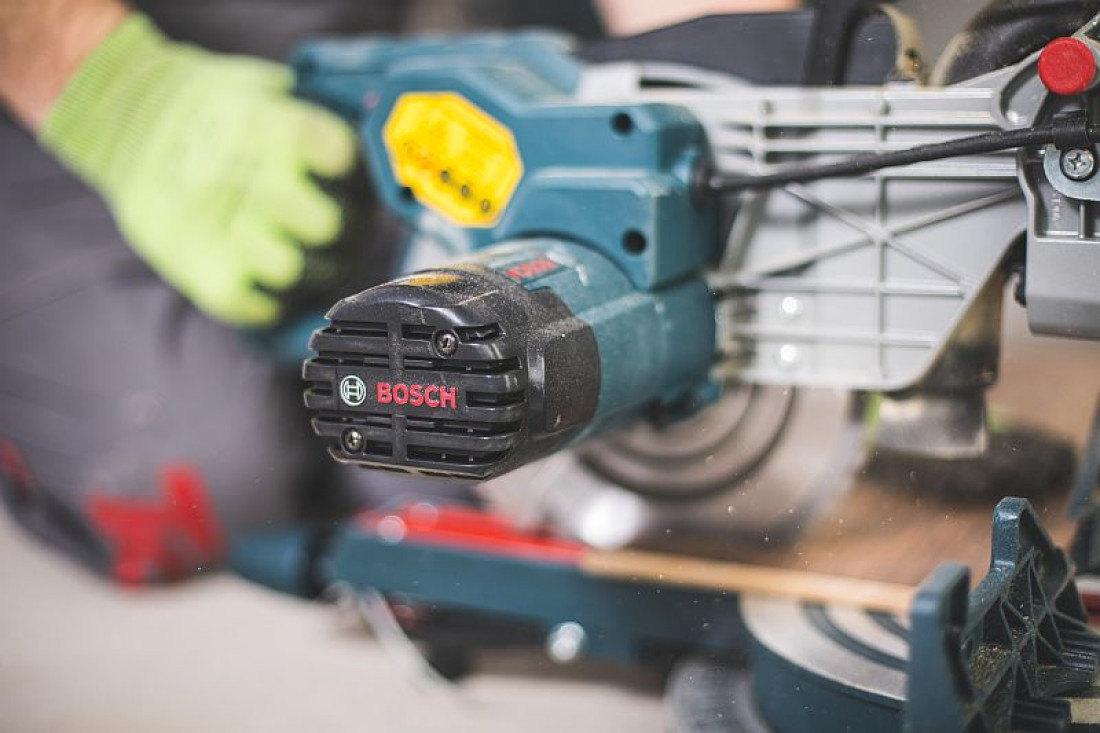 Układanie podłóg z narzędziami Bosch dla profesjonalistów