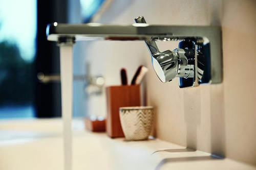 Ciepła woda nawet trzy razy taniej z pompą ciepła Buderus Logatherm WPT