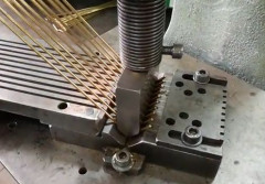 Produkcja mydelniczki "T" dużej z kolekcji Sanibella