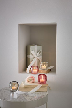 Czego życzymy naszym Mamom w dniu ich święta? Aby były zawsze optymistyczne i uśmiechnięte, piękne i kolorowe