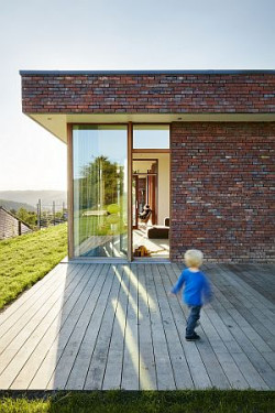 Dom to dla Polaków miejsce, w którym żyją, odpoczywają i spędzają z rodziną większość wolnego czasu