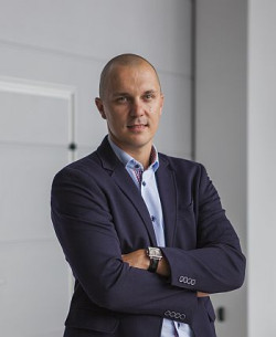 Marcin Strzelec - Szef Rozwoju Produktów: Bramy, Stolarka, Automatyka, technologie Inteligentne WIŚNIOWSKI