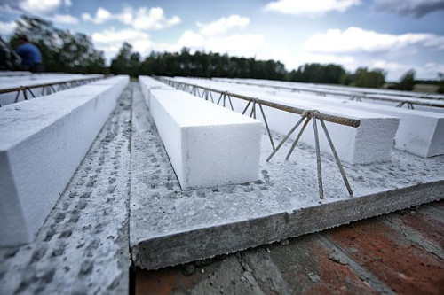 Odpowiednia izolacja akustyczna wpływa na komfort użytkowania domu