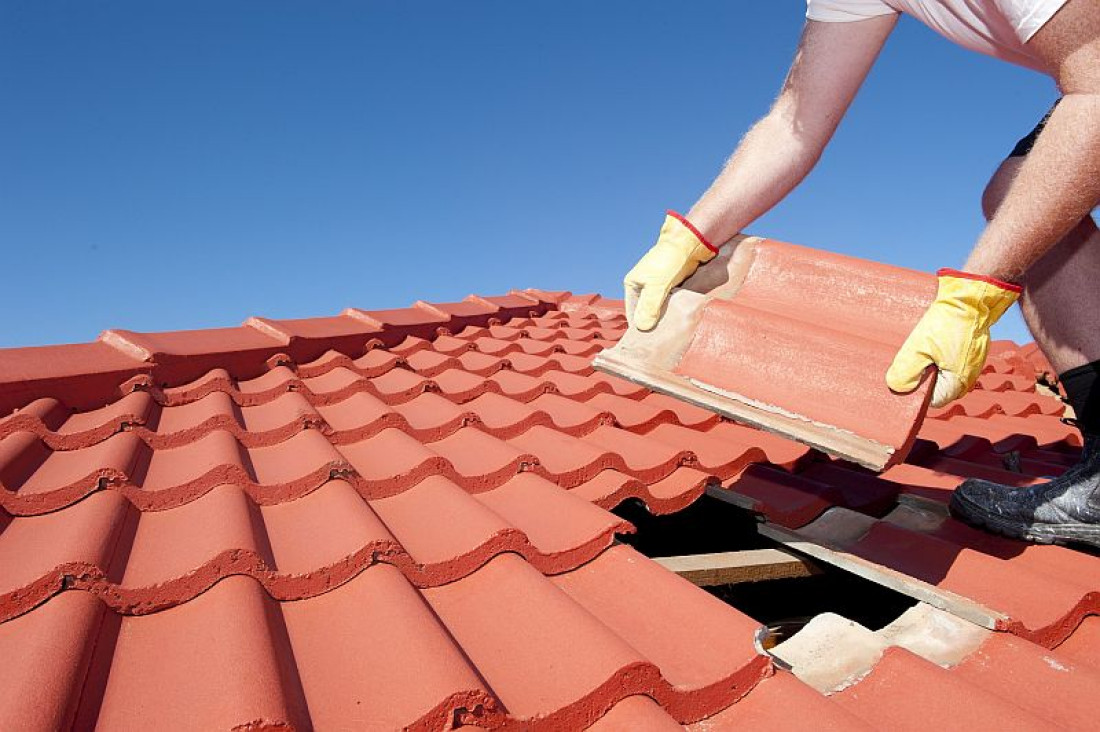 Okpol: Letnie prace remontowe na dachu skośnym
