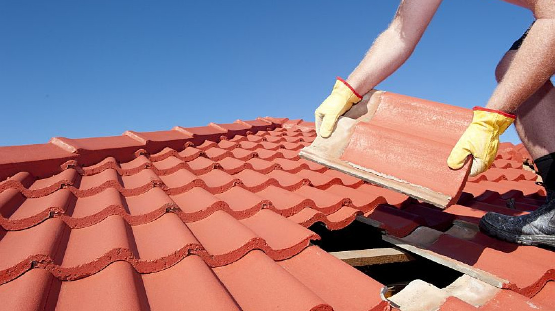 Okpol: Letnie prace remontowe na dachu skośnym