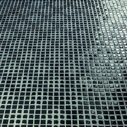 Rola spoiny dla trwałości całej nawierzchni jest tym większa, w im trudniejszych warunkach jest użytkowana