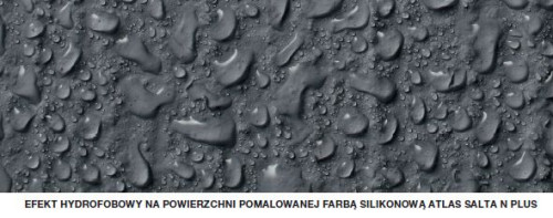 Efekt hydrofobowy na powierzchni pomalowanej farbą silikonową Atlas Salta N Plus
