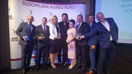 Blachy Pruszyński otrzymała tytuł ZŁOTY CHAMPION ROKU 2017 w kategorii POKRYCIA DACHOWE LEKKIE