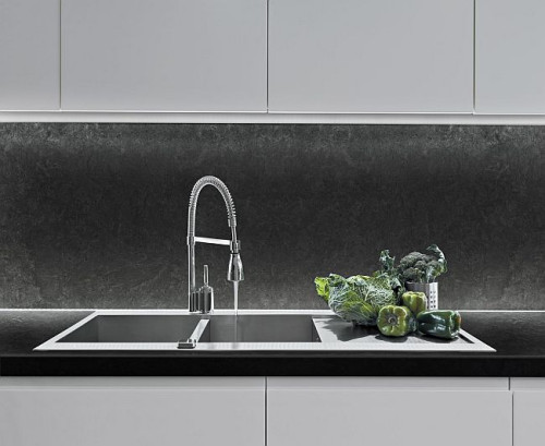 Blat to jeden z najważniejszych elementów aranżacji kuchennej przestrzeni