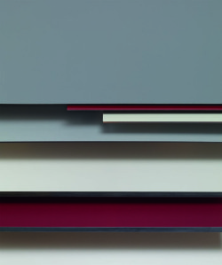 Duropal HPL Compact Metallic dostępne są w niezwykłym metalicznym wykończeniu uzyskanym dzięki pigmentom z masy perłowej