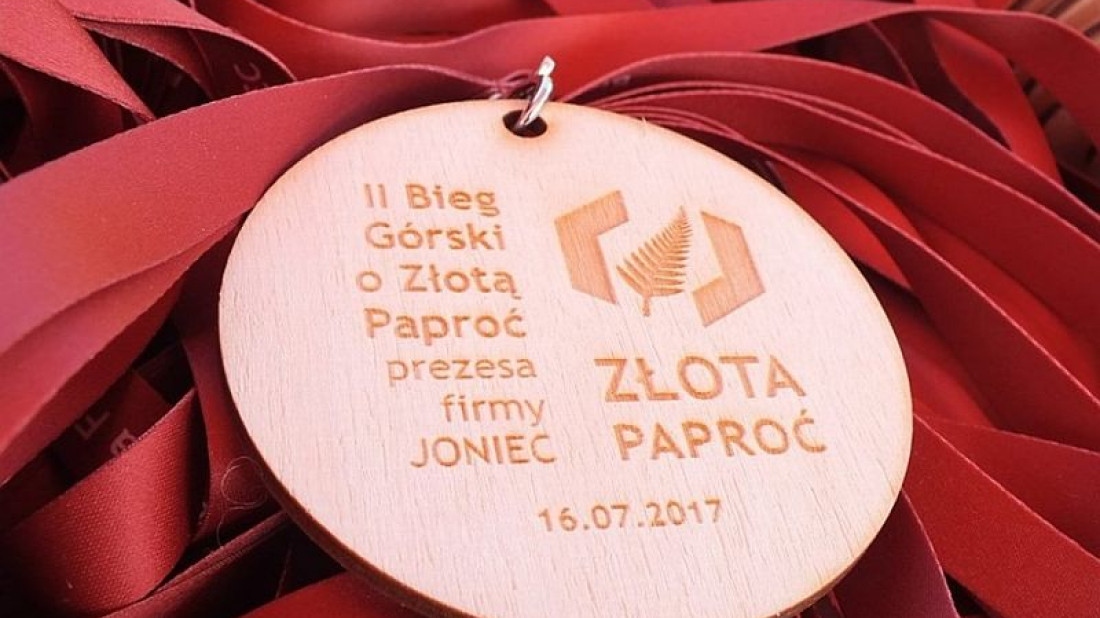 Ponad 200 biegaczy na trasie II Biegu Górskiego o Złotą Paproć prezesa firmy JONIEC