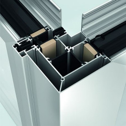 Teraz dostępna jest wersja z otwieranym narożem 90° Fot. Schüco