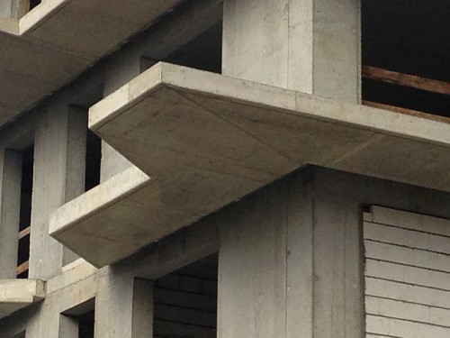 Balkony Kamion Cross w trakcie budowy  Fot. Schöck