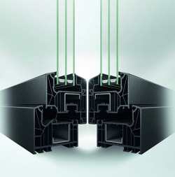 Twin System Schüco LivIng w wersji MD i AS z profilami barwionymi w masie na kolor szary Fot. Schüco